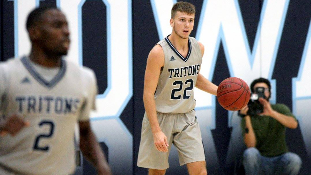 Tritons lose at Marshalltown