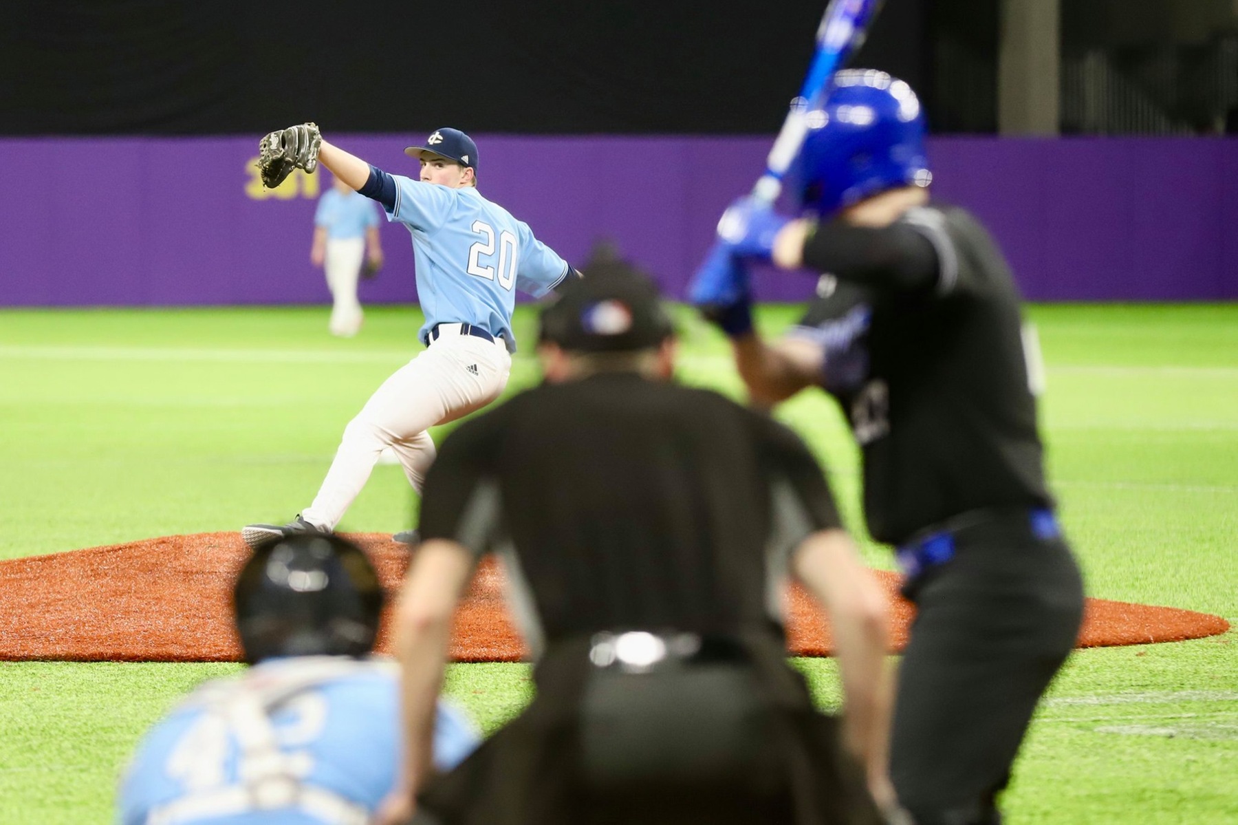 Tritons split at U.S. Bank Stadium