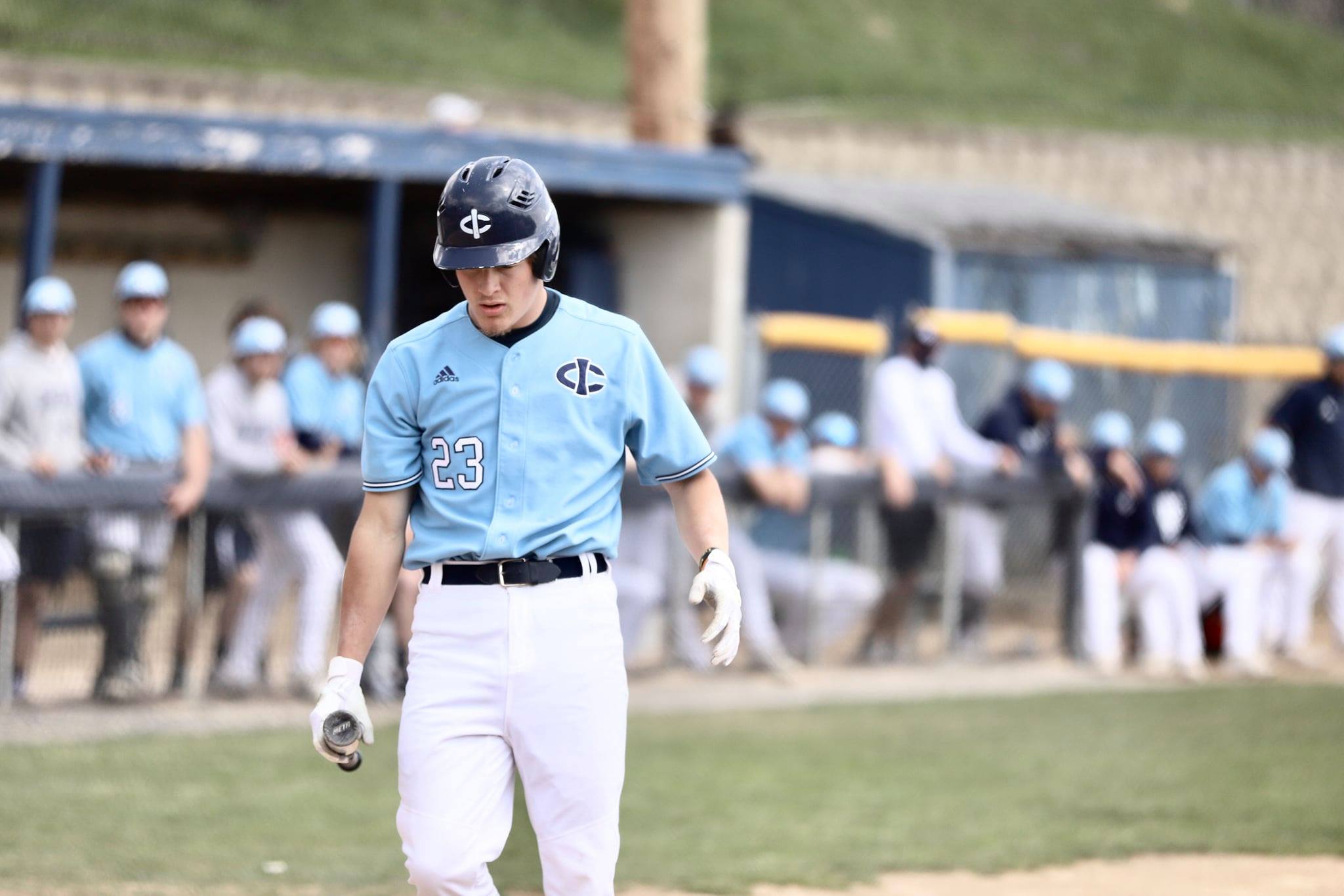 Strong pitching helps Tritons score sweep