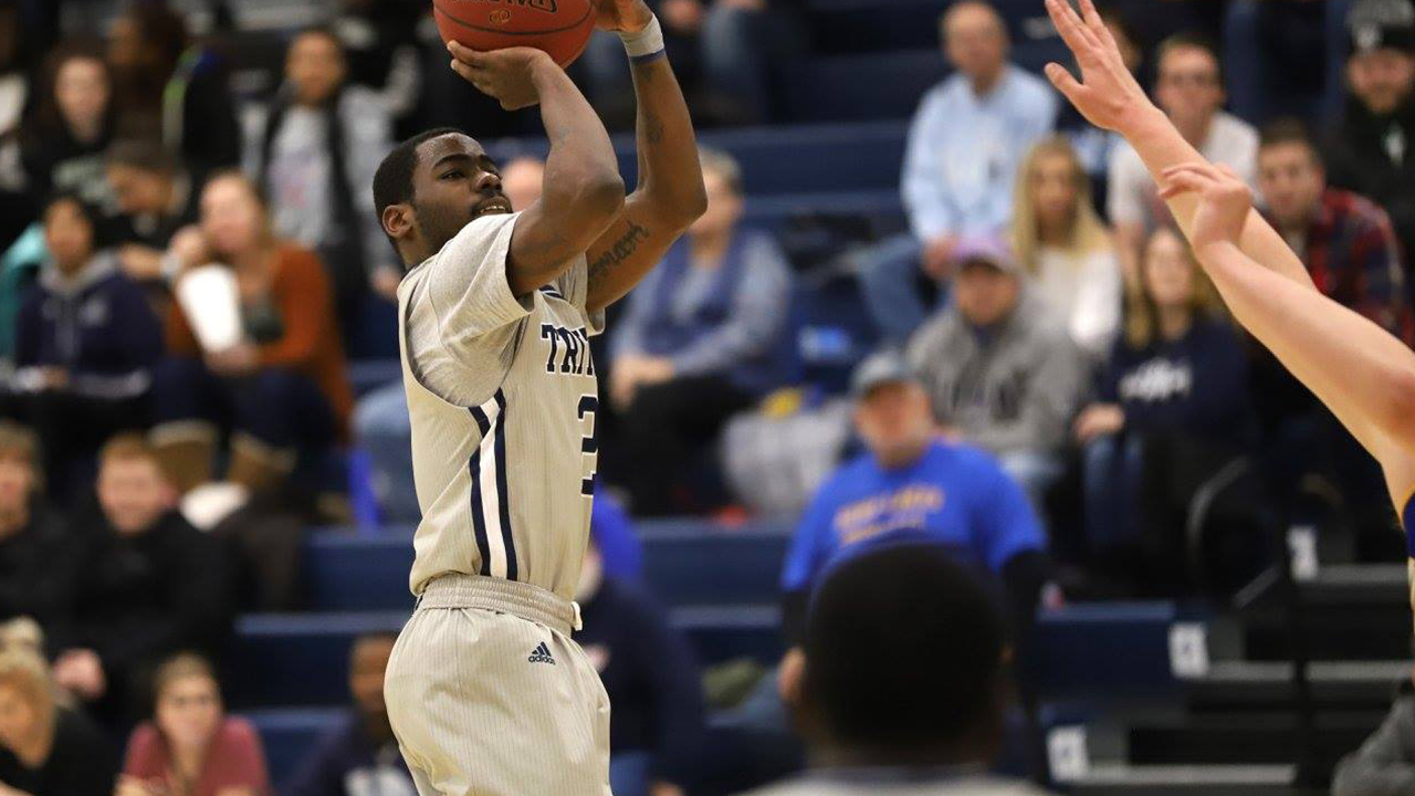 Tritons go 2-1 in last Three