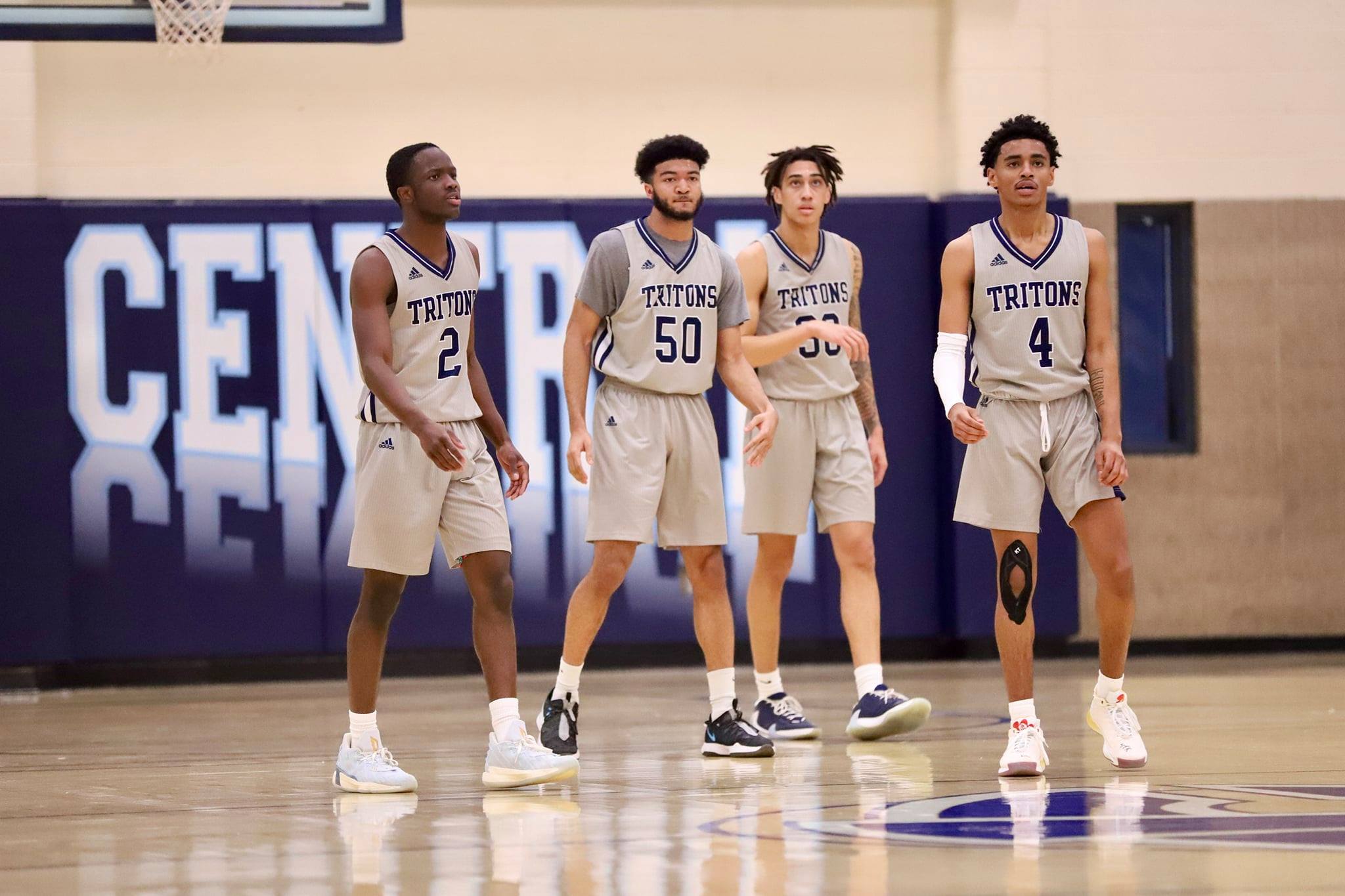 Tritons battle with DMACC to the end
