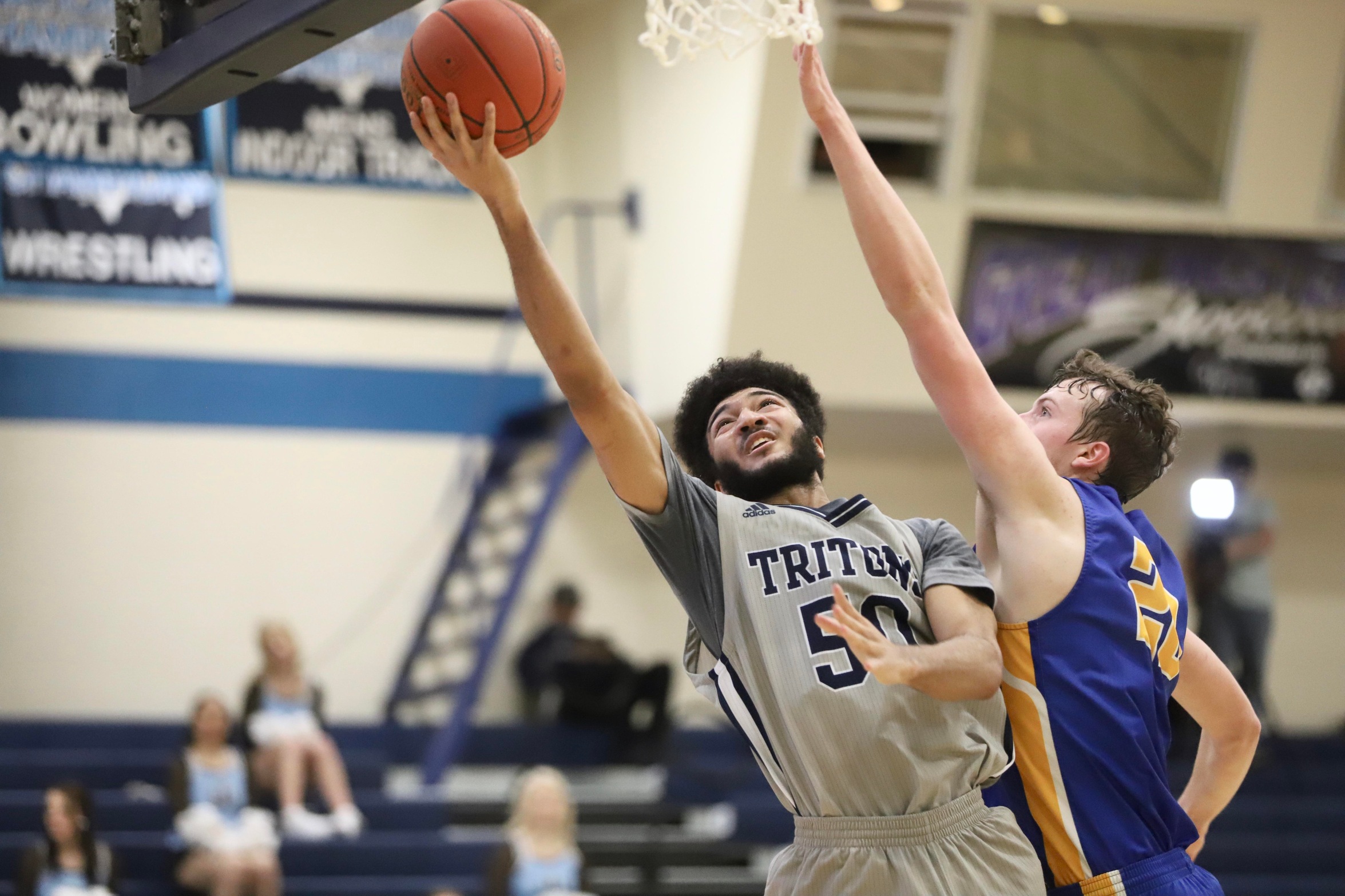 Big run sparks Iowa Central to victory