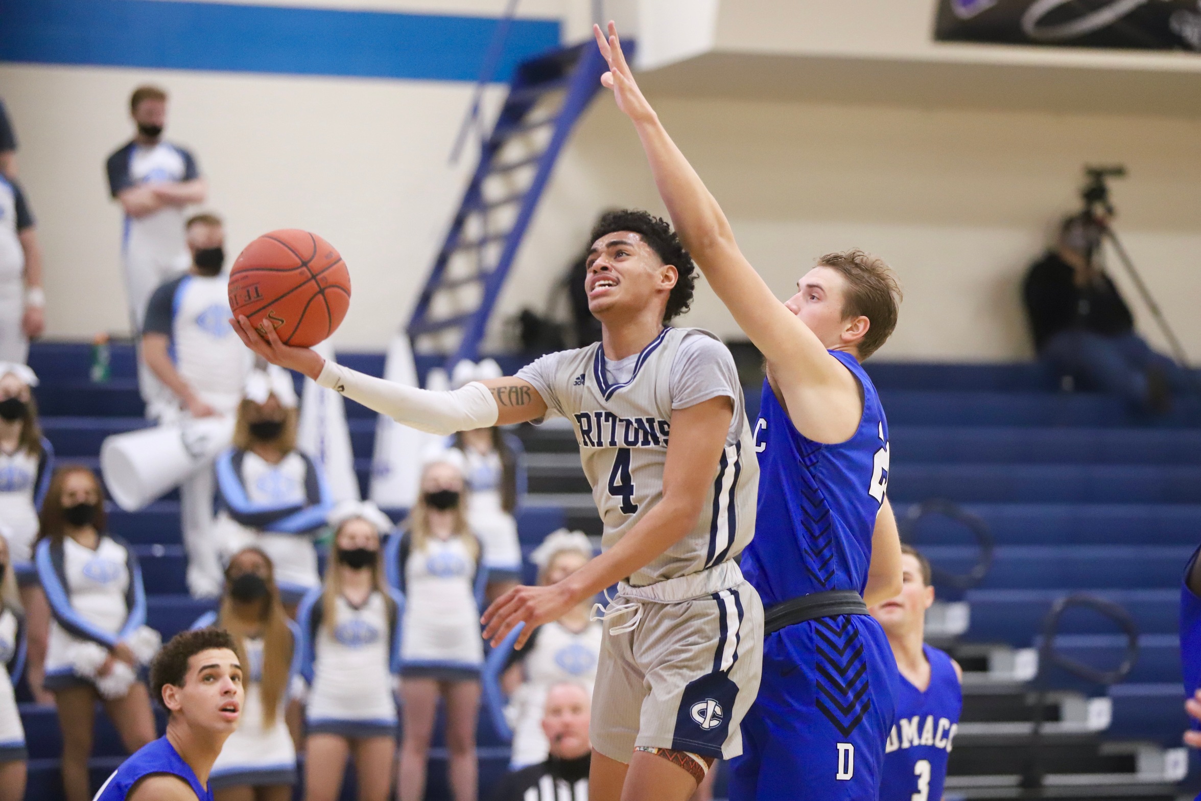 Tritons can't get on track in ranked showdown
