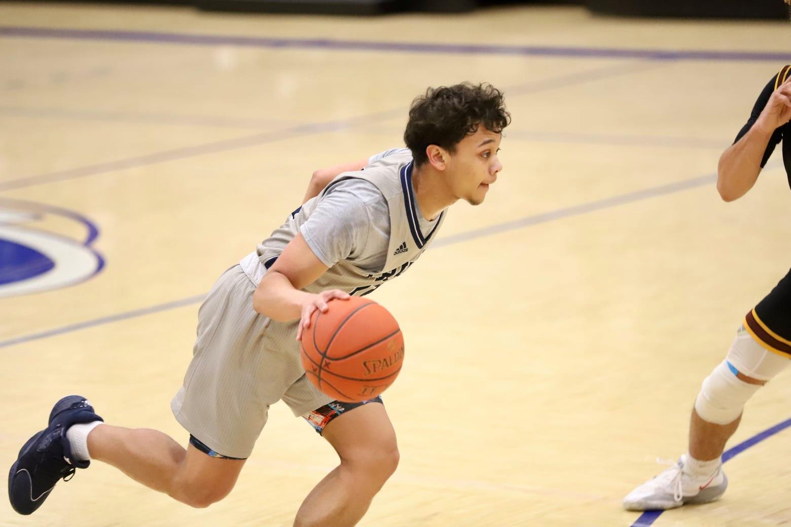 Tritons shoot to season-opening win