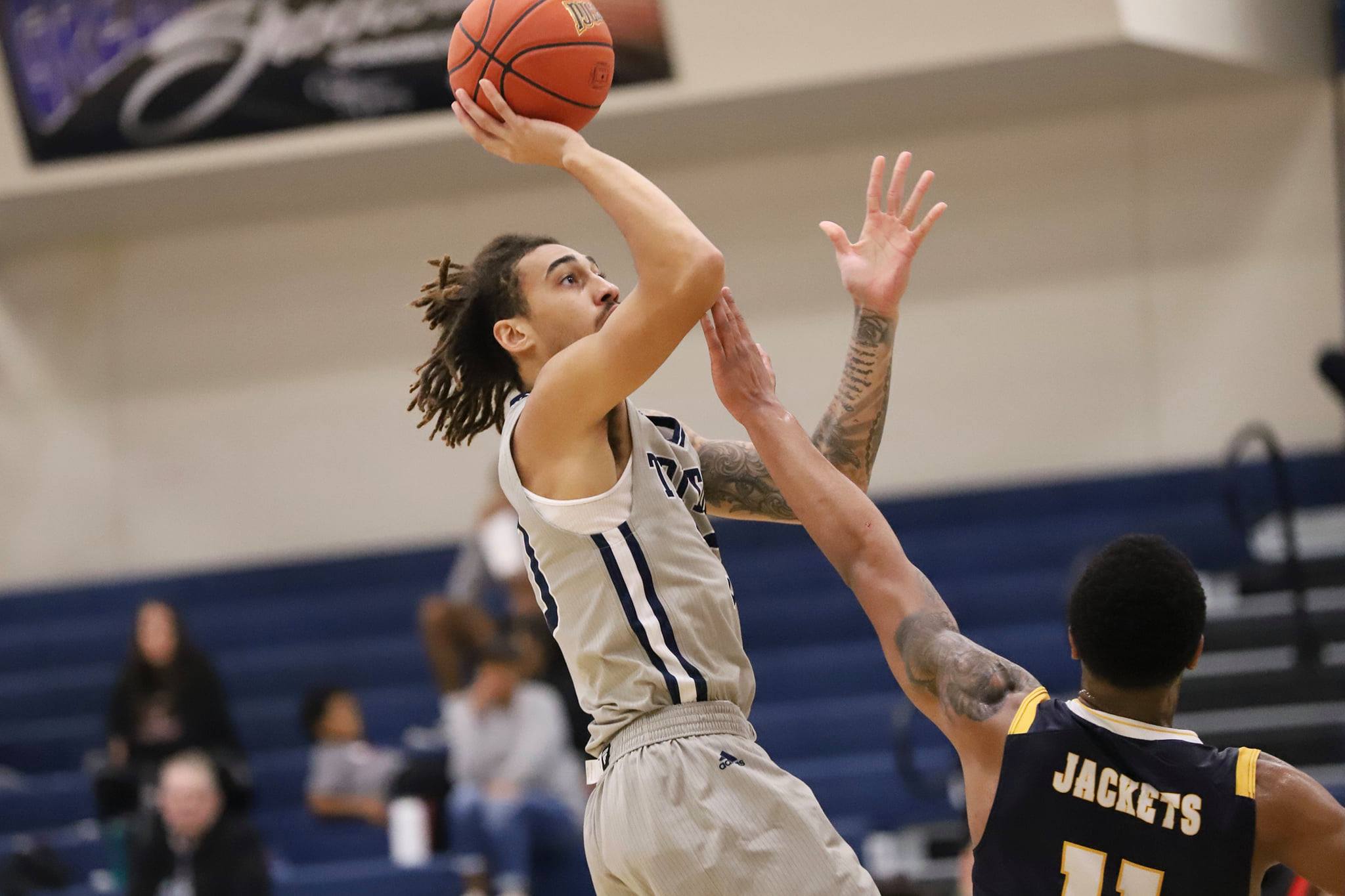 Iowa Central scores key road victory