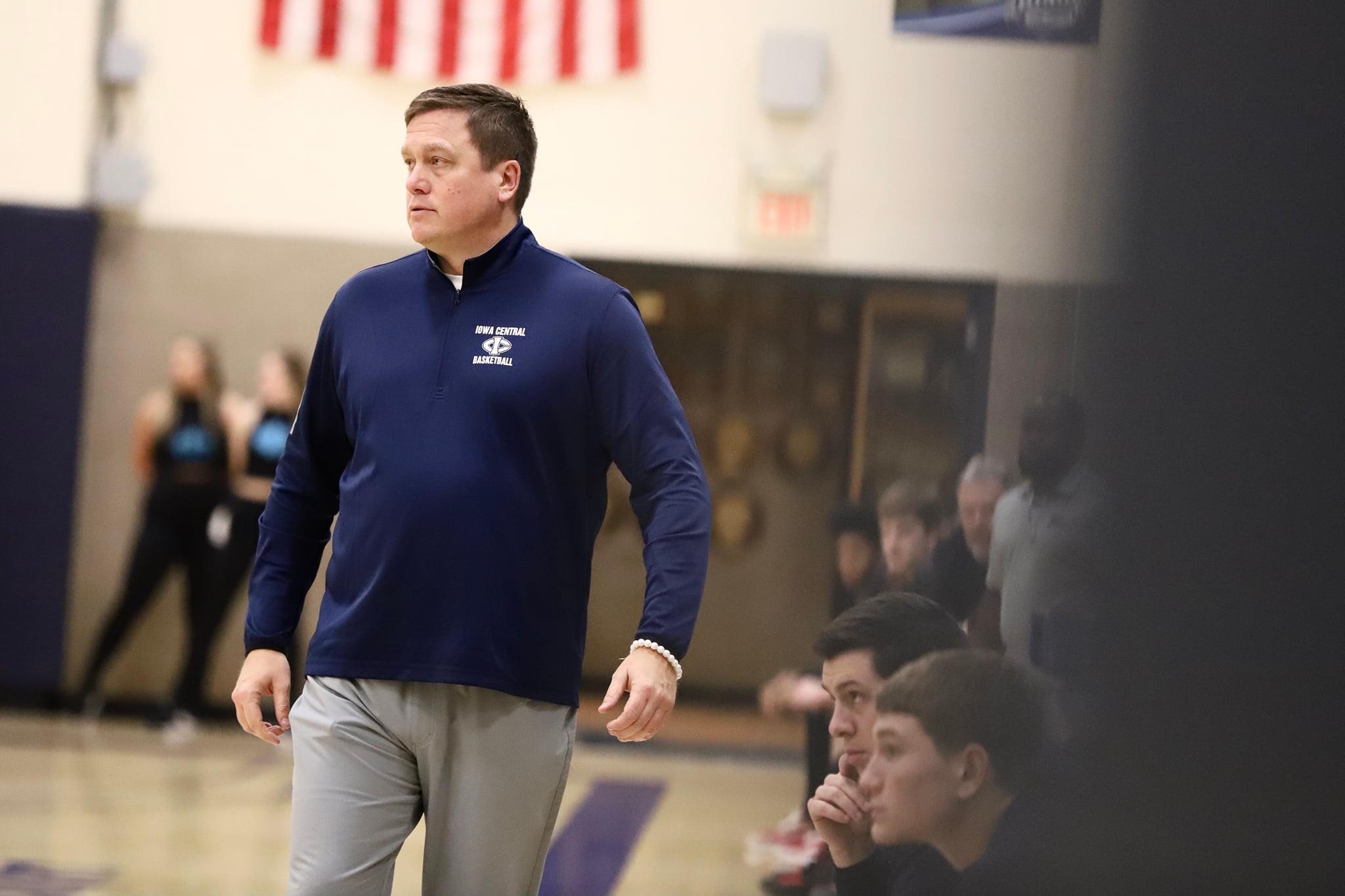 Tritons can't get on track vs. Bears
