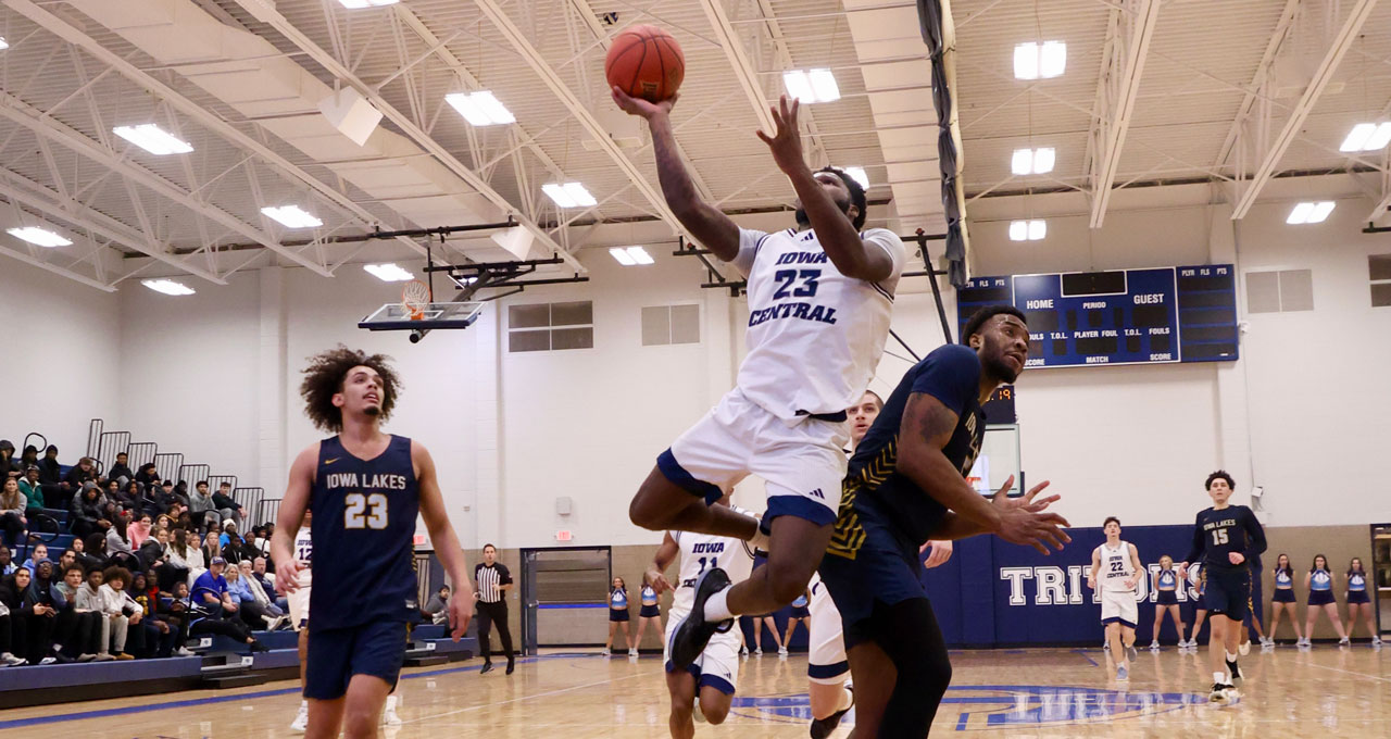 Triton Men Fall to Iowa Lakes in Thriller at Hodges