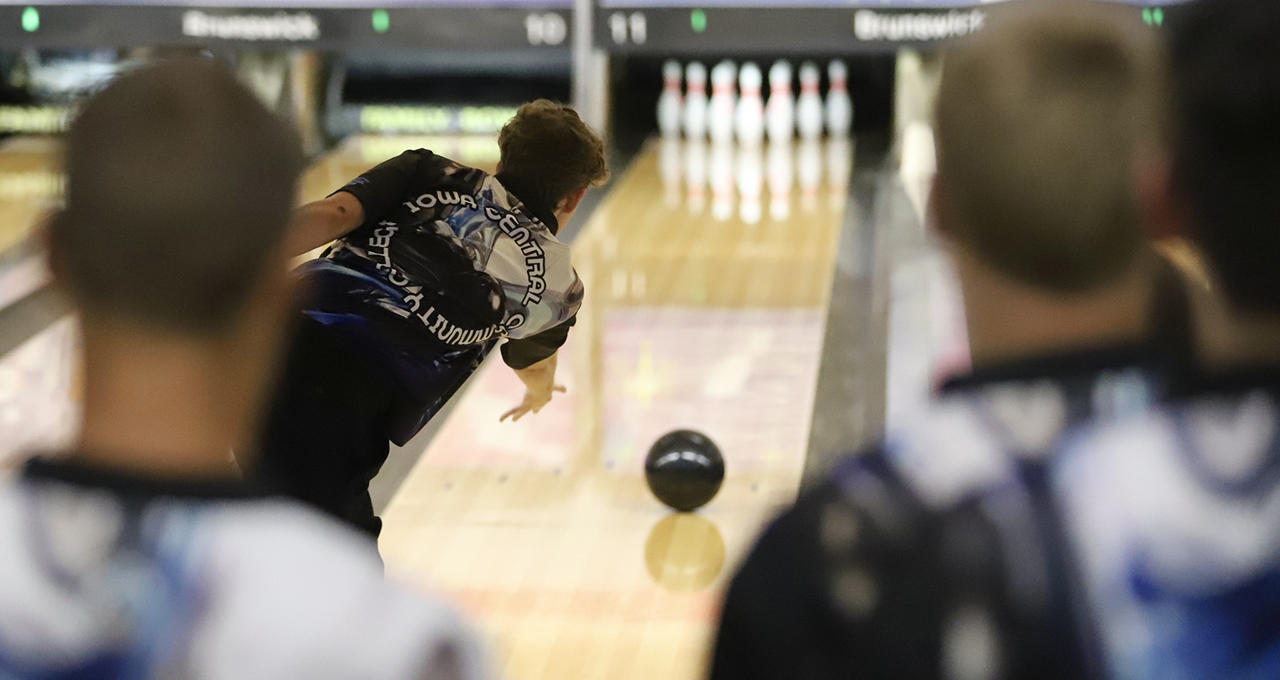 Iowa Central men took 4th at the MIBC Tournament 