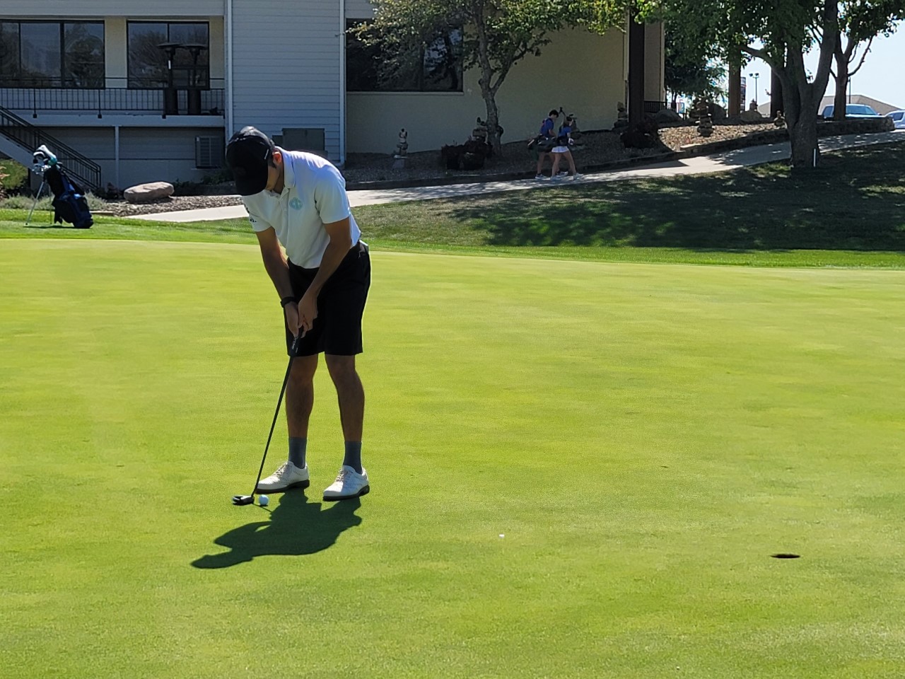 Ribeiro leads Tritons to another title