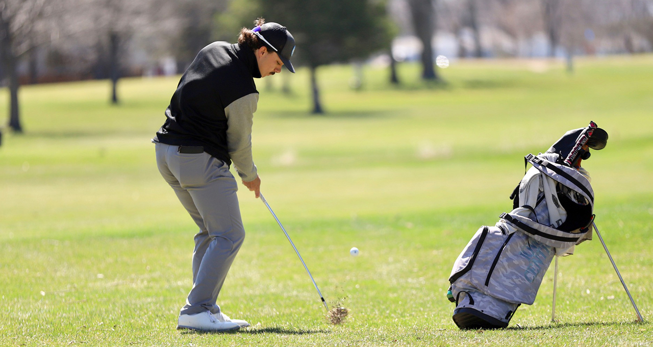 Colby Ramsdale took the mens  title at the ICCC Invite 