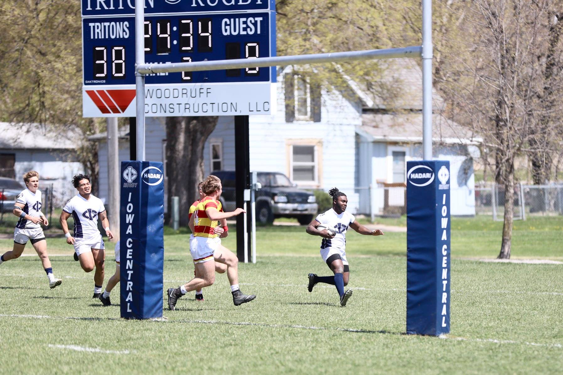 Tritons finish with a bang