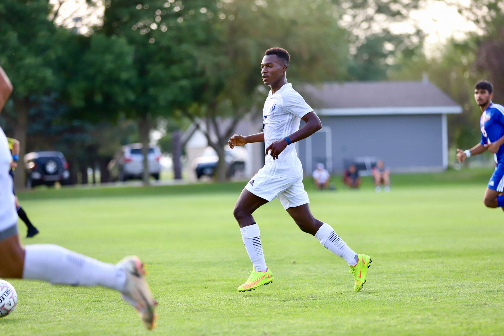 Iowa Central handles Scott, 10-0