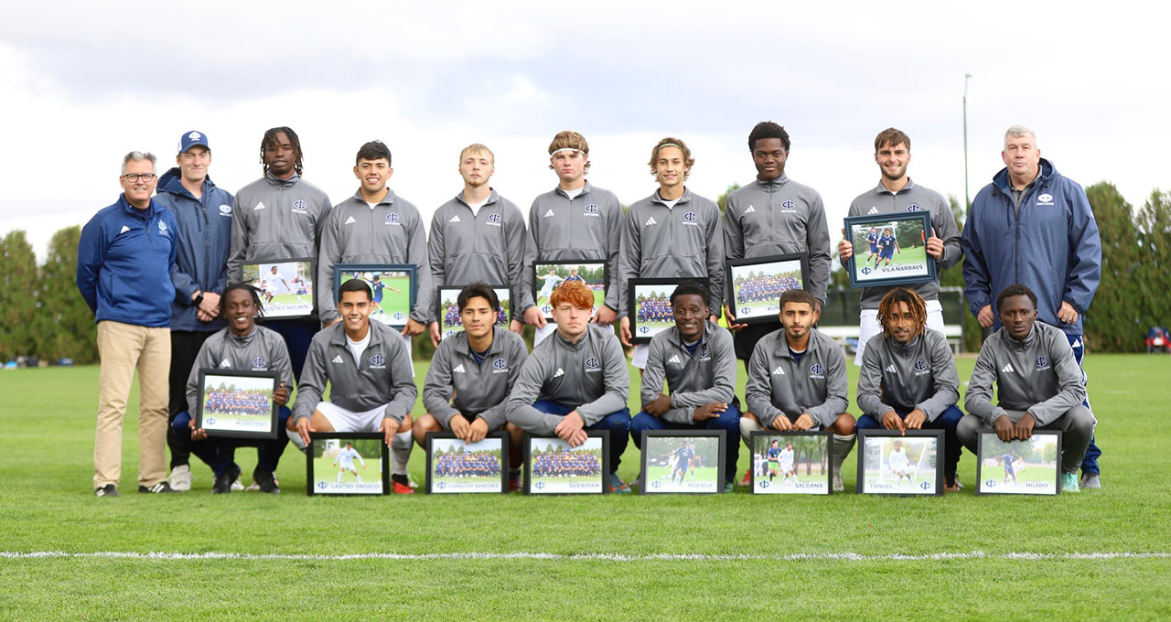 Mens soccer defeated Scott on Sophmore day 16-0