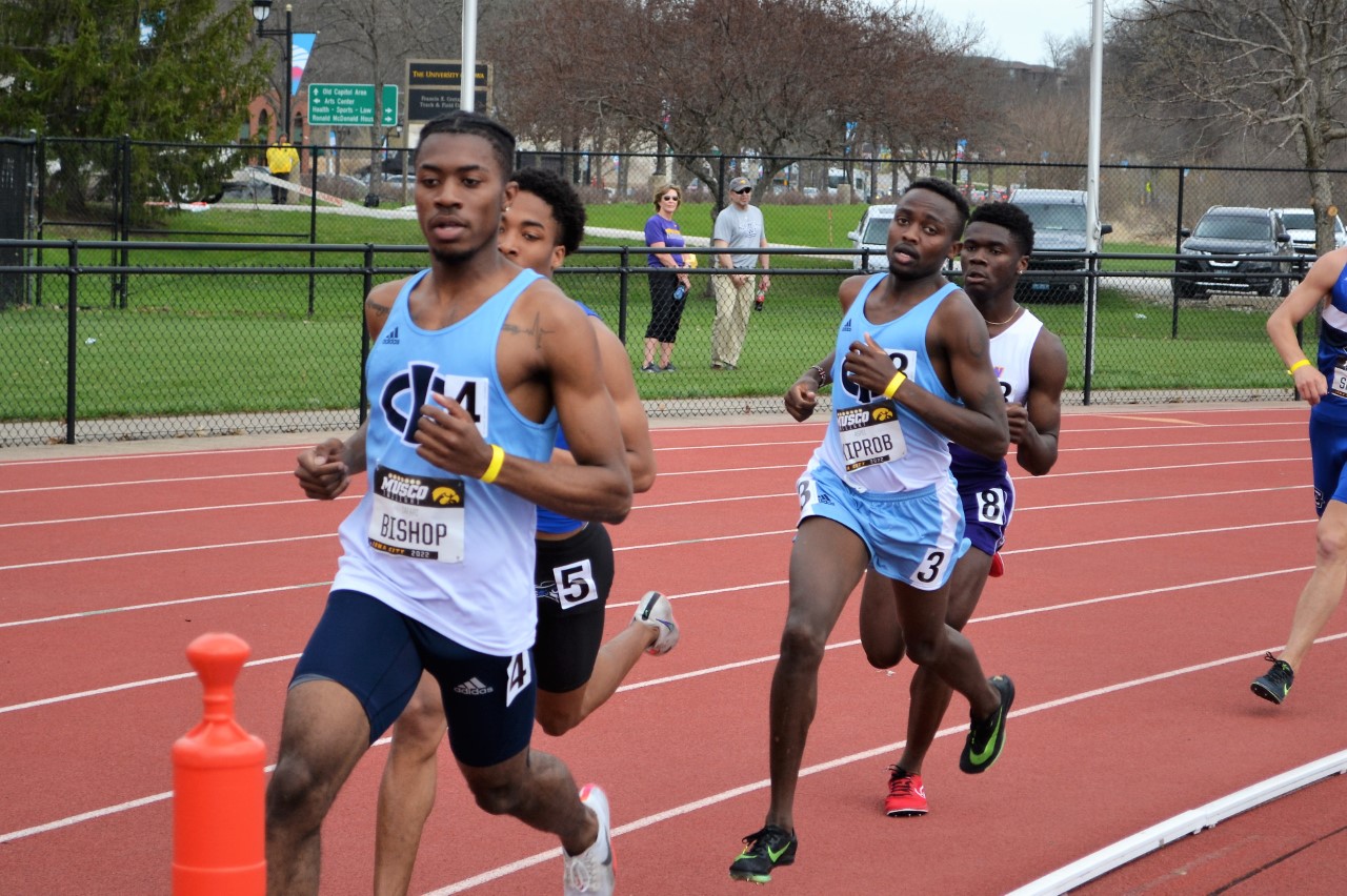 Tritons take part in Musco Twlight XXI