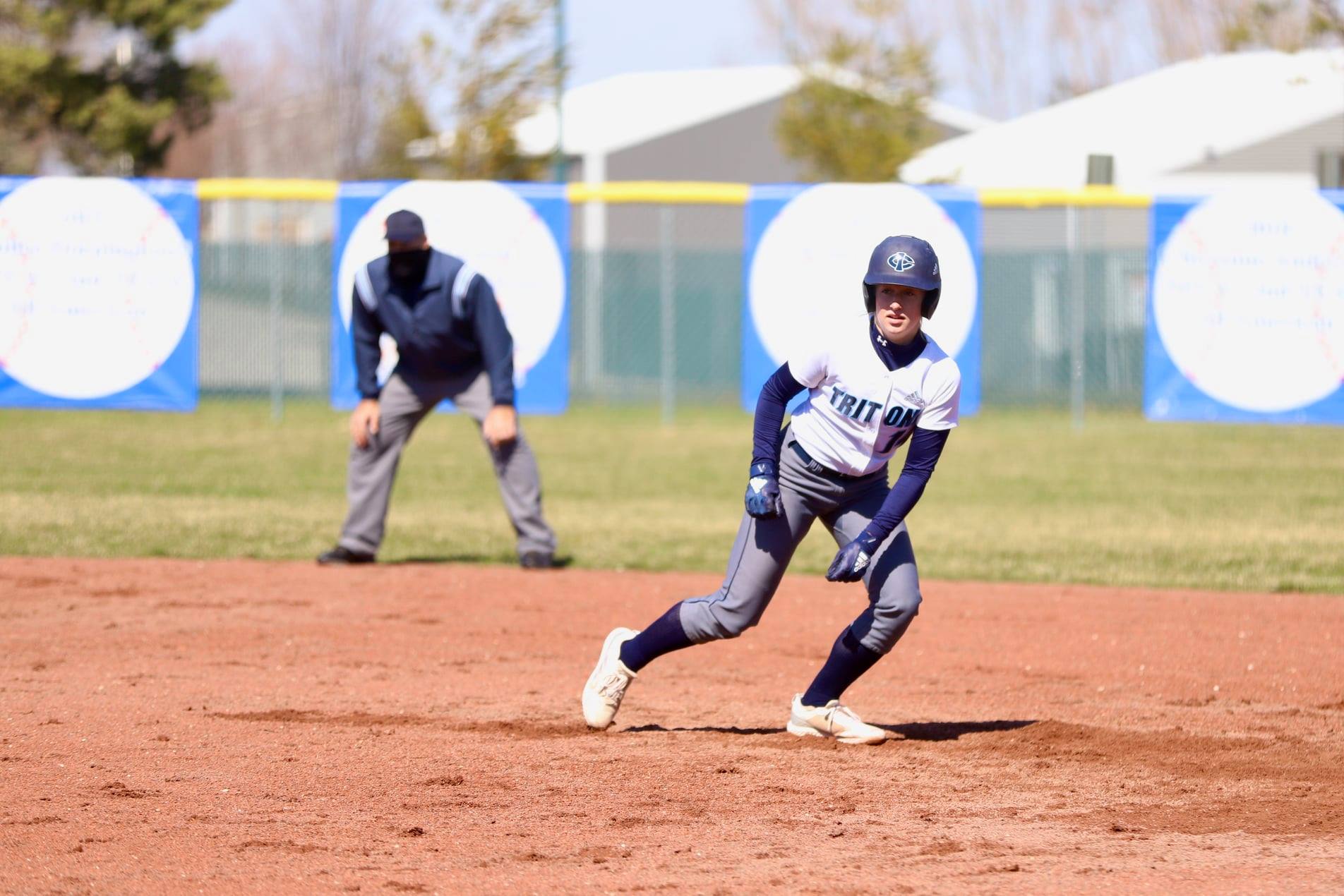 No. 11 Iowa Central earns split in dramatic fashion