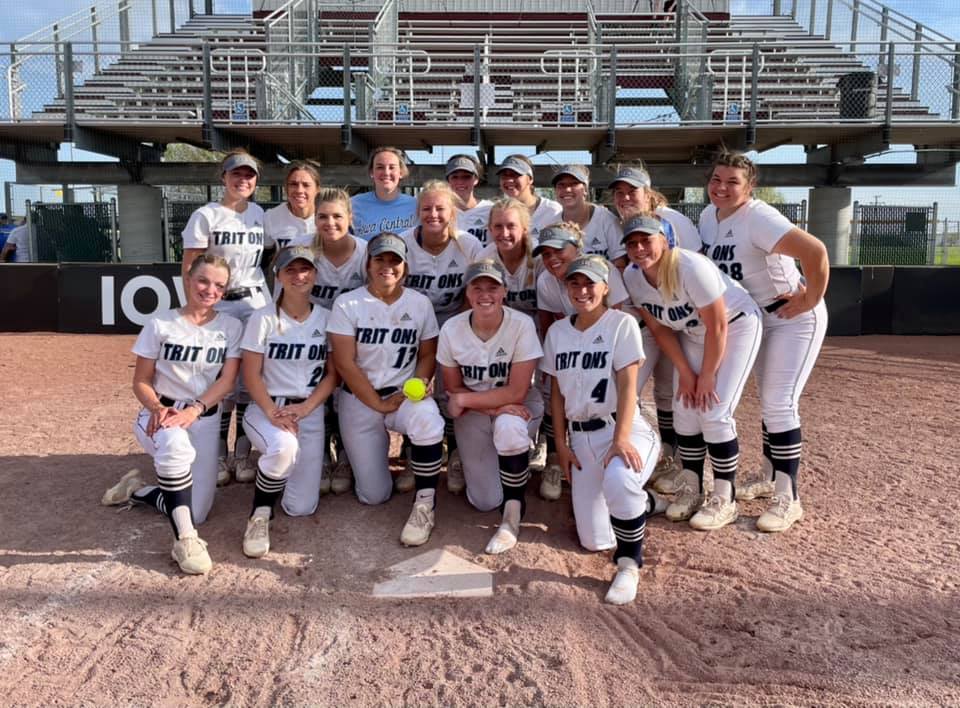 Schnetzer breaks home run record