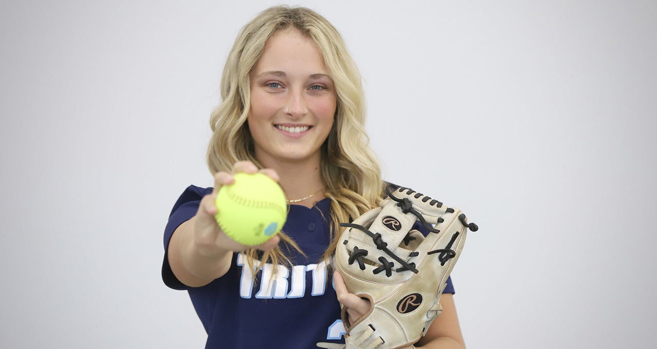 Softball won 4 in a row on Spring break games in Florida 