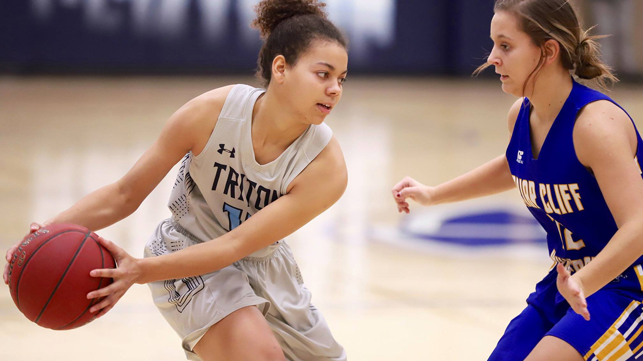 Tritons return to Hodges Fieldhouse to host Reivers