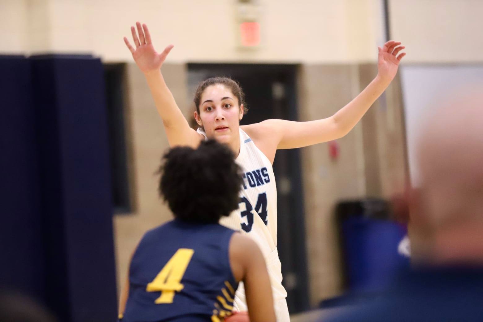 Tritons come up short vs. Iowa Lakes