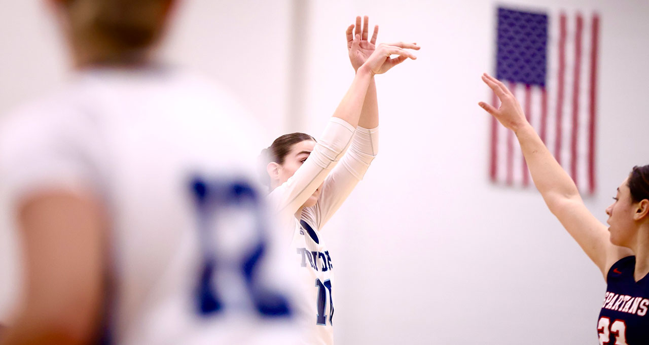 Tritons Back In Win Column With Buzzer-Beater at Southwestern