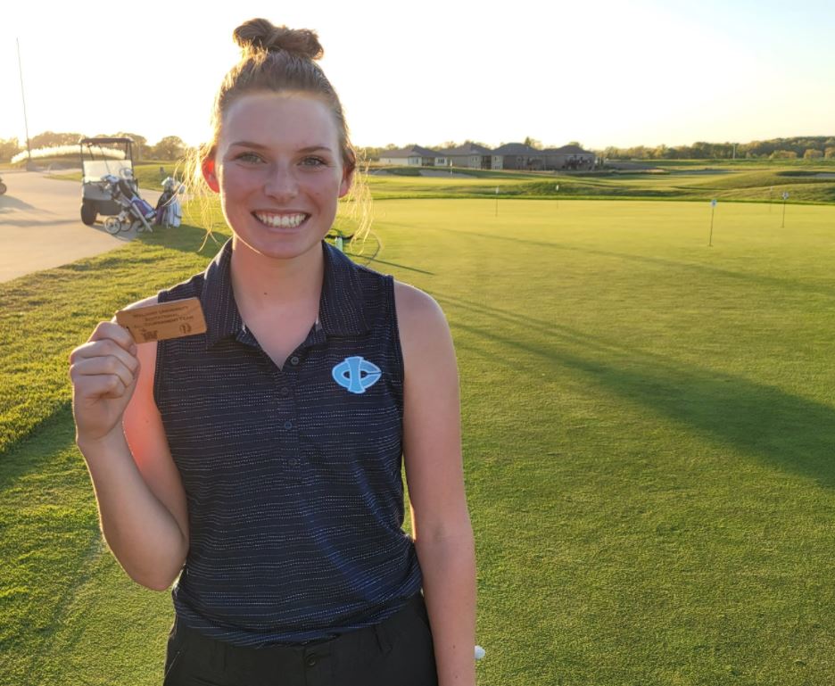 Boleyn fires career round to capture title