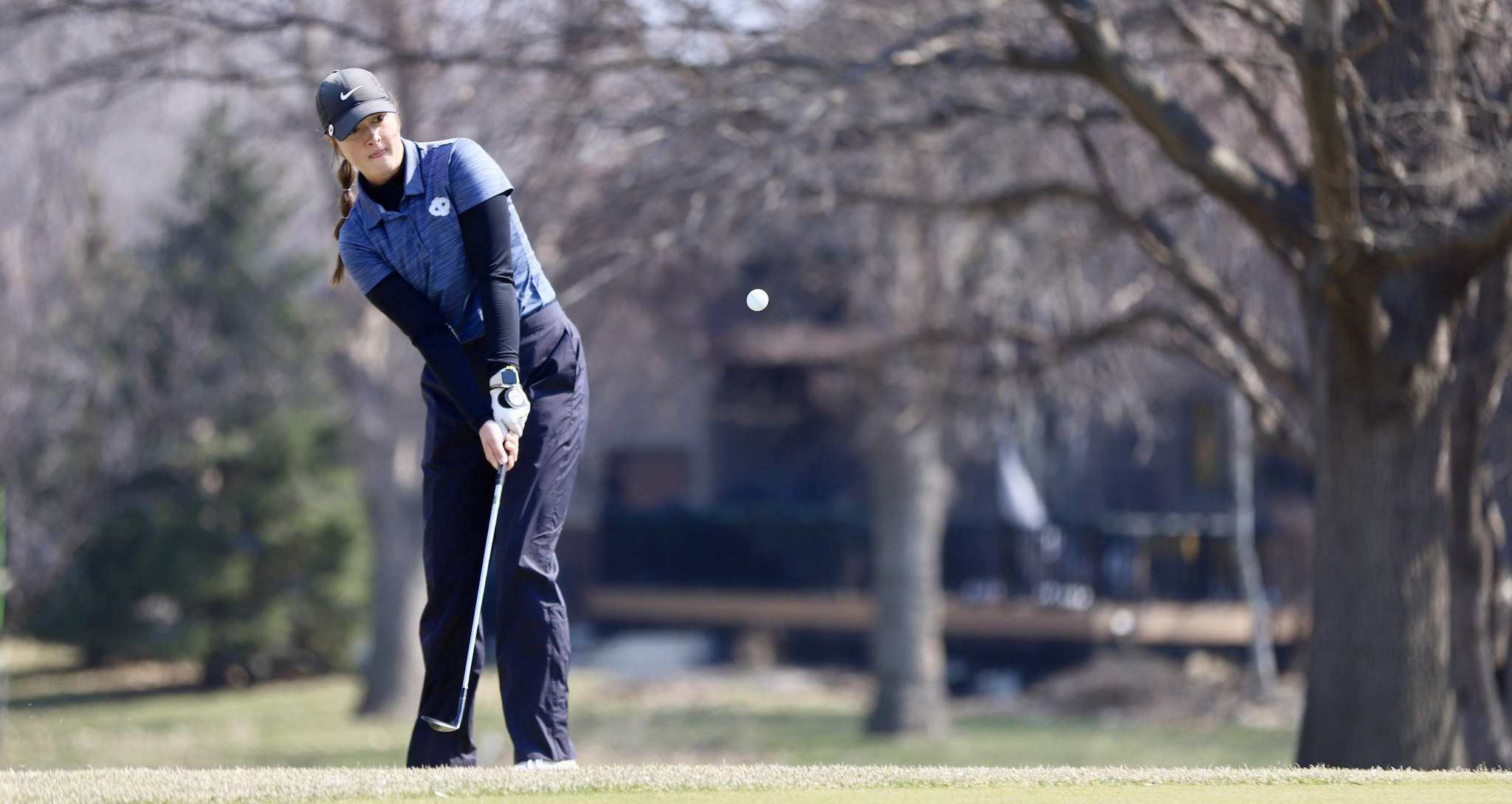 Womens golf up one stroke after day 1 of home invite