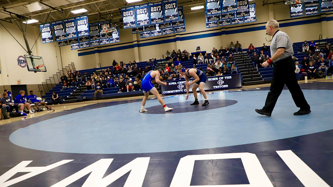 Iowa Central heads to regionals