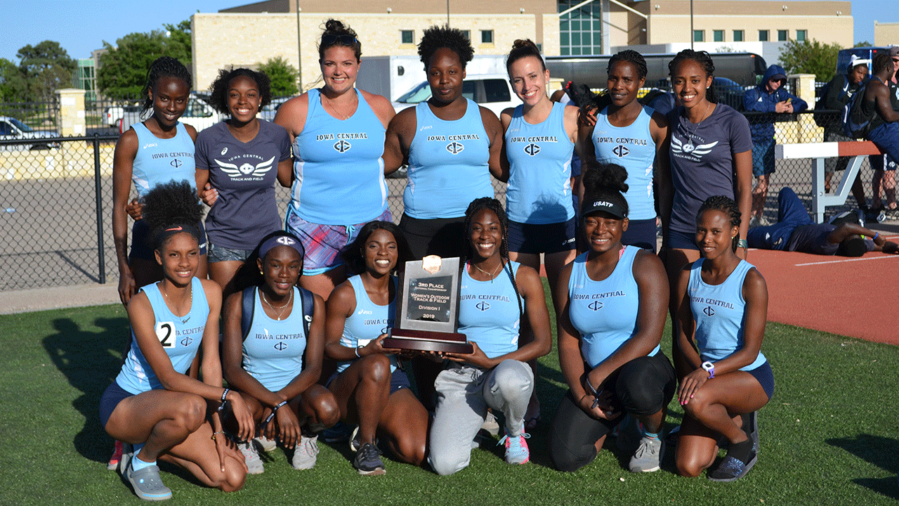 Women finish 3rd at National Championships, Men finish 4th