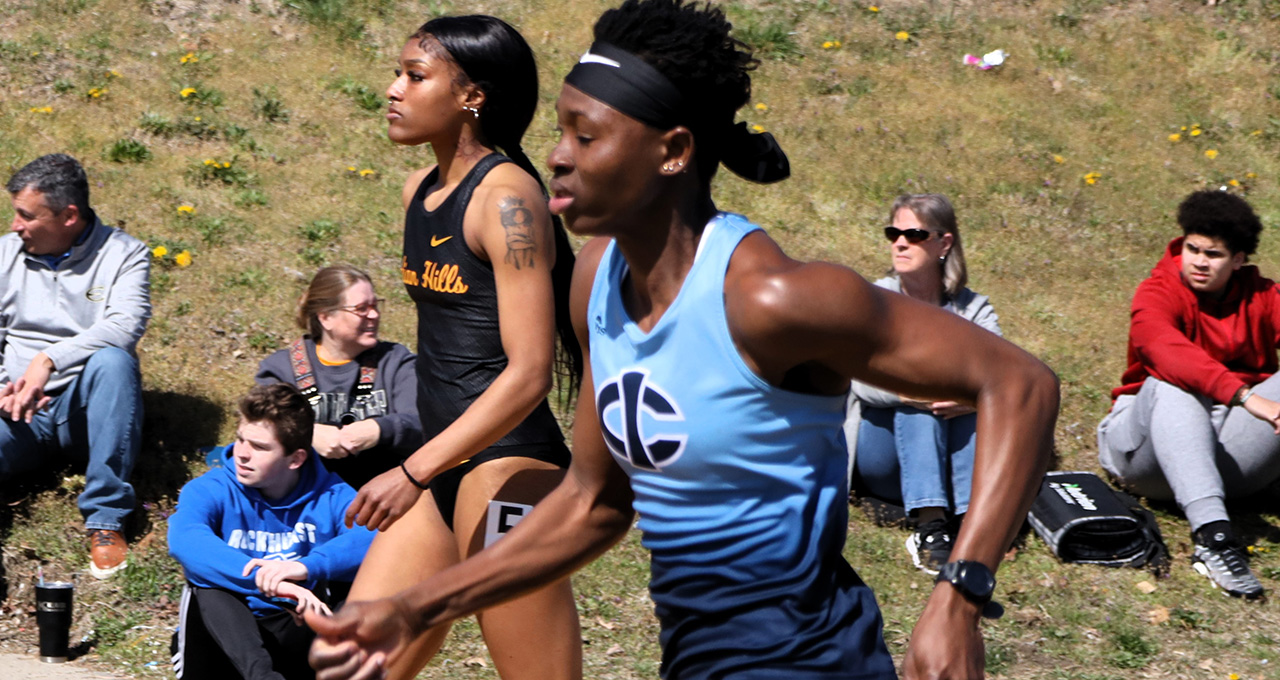 Tina Samson took 1st in the long jump at emporia state. 