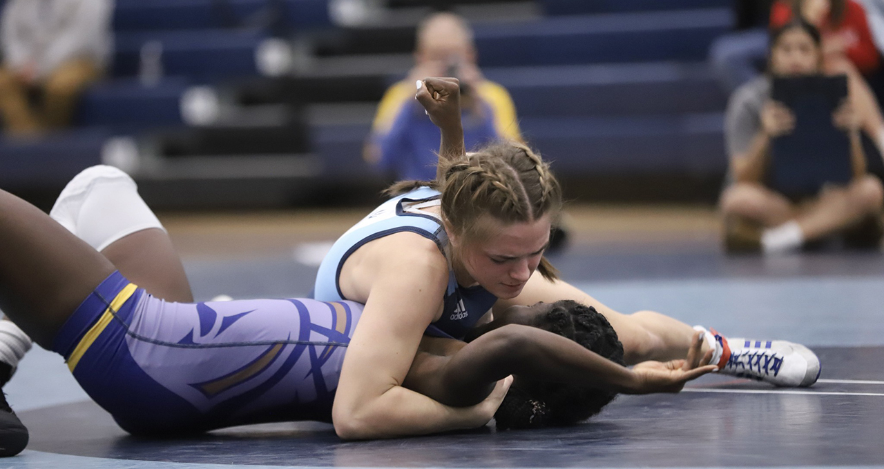 Triton Women Wrestlers won first dual of the season over NIACC.